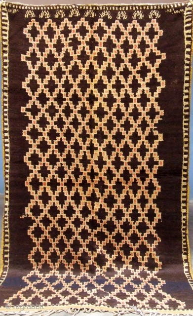 Rf 54- Anti-atlas Berber rug ( Ait znaga north ), wool, natural colour, 235 x 135 cm, circa 1920-30s.              