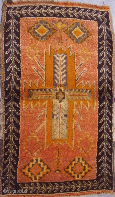 Rf 8-Berber rug (Ait Douchen), wool, natural colours, 117 x 73 cm, circa 1930s.                   
