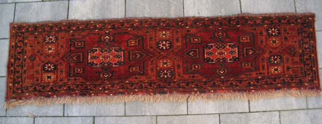 19th century late Salor wedding trapping, in excellent condition !! All natural colors, including the orange dye.
Size: 40 x 160 cm.   1.3 x 5.3 ft.  Its knot density is  ...