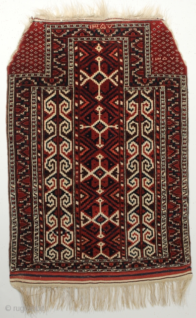 Yomut namazlik Prayer rug. Dated 1939. Natural colors and in great condition. 2-6 x 3-8 ft.                 