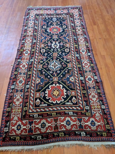 caucasian 1890's Excellent condition(4'10" * 10'7")                           