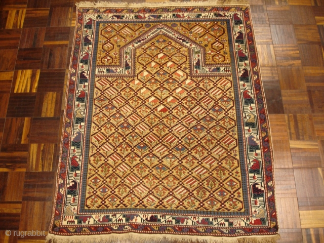 Marsali Prayer Rug - 3' 9'' x 4' 8''                        