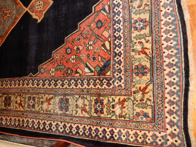 A SUPERB DECORATIVE CARPET 8 1/2 X 13 1/2 FT