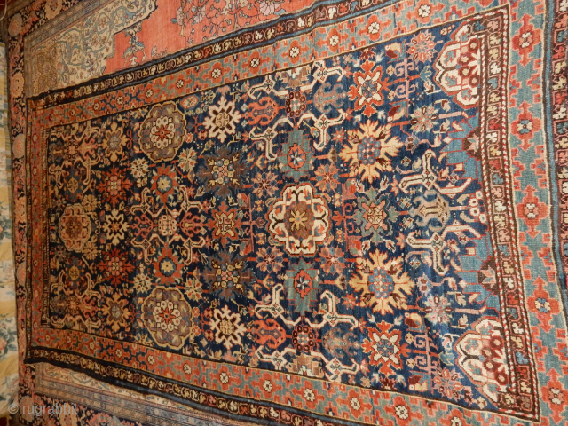 CAUCASIAN MAIN CARPET IN VERY GOOD CONDITION - SIZE OF 5 X 9 FEET -                  