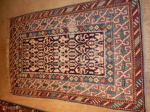 OLD OLD KUBA WITH GREEN BORDER COMPLET KNOTTED ENDS -SOME WEAR -ESTATE RUG 4 X 6 SIZE
ALL NATYRAL DYES - COMPLETE ORIGINAL SIDES AND ENDS - $1600

      