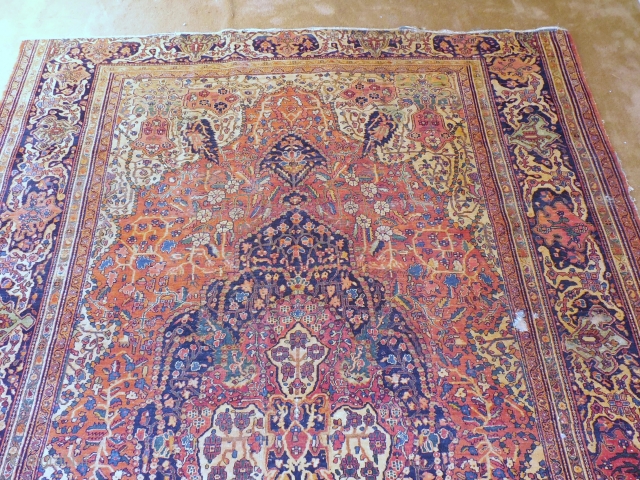 FEREHAN-FARAHAN-FEREGHAN CARPET.NEEDING SOME WORK , BUT SOLID

8ft 4in X 11ft 4in  FT .

ENDS REDUCED BY ABOUT 2 INCHES AND 2 SMALL HOLES.

NICE EVEN  PILE. GOOD  FOUNDATION. 

FINE CLASSIC DESIGN.

$1650$  ...