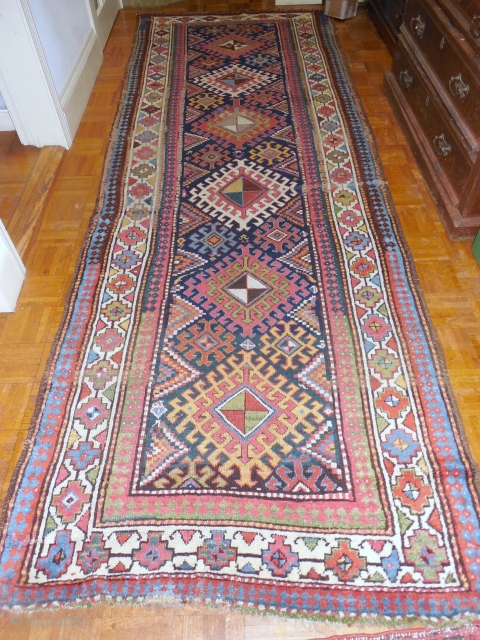 CAUCASIAN LONG RUG WITH ALL GOOD DYES IN EXCELLENT CONDITION.
SIZE 4 FT X 11 FT

$950 OR BO                