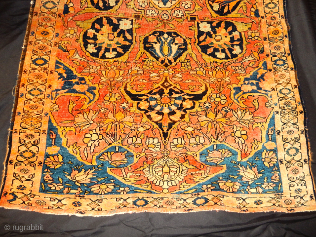 EXCELLENT SOFT DYES USED IN THIS 40 X 60 INCH OLD FEREGHAN SAROUK SELLING FOR $550
INCLUDING USA SHIPPING