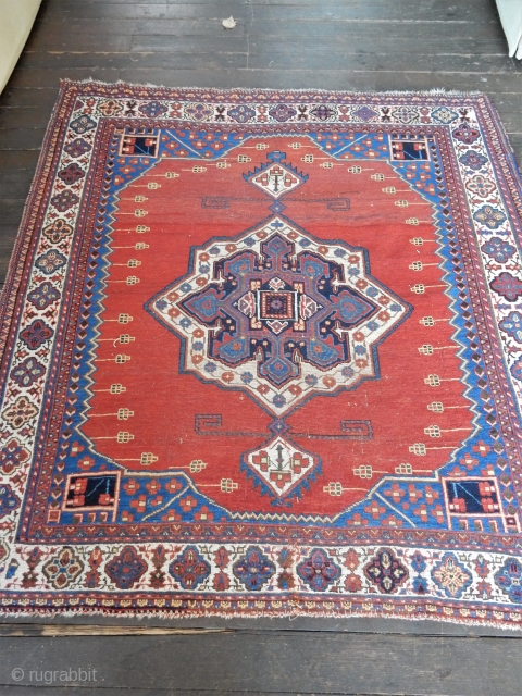 Afshar ? in excellent estate condition and size 4 1/2 x 4 1/2 ft

perfect for wall display                