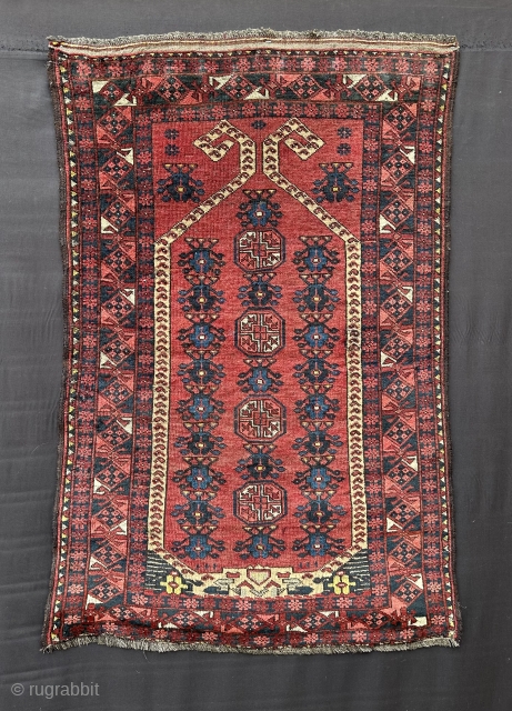 Antique Kizyl Ayak prayer-rug in good condition.                          