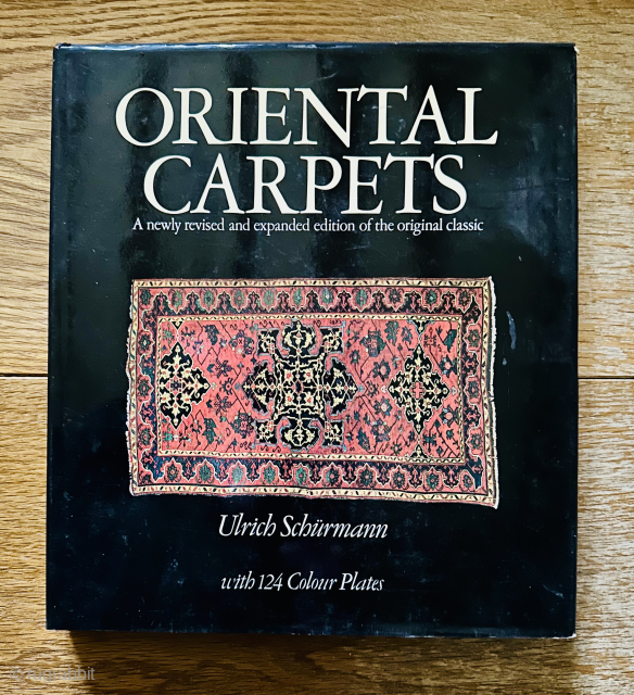‘Oriental Carpets’ by Ulrich Schurmann, published by Octopus Books Limited with 124 colour plates.
Good condition.