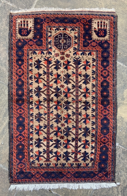 Antique Baluch prayer-rug in good condition.
                           