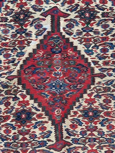 Senneh Kilim in good overall condition - 1.93m x 1.07m (6' 4" x 3' 6").                  