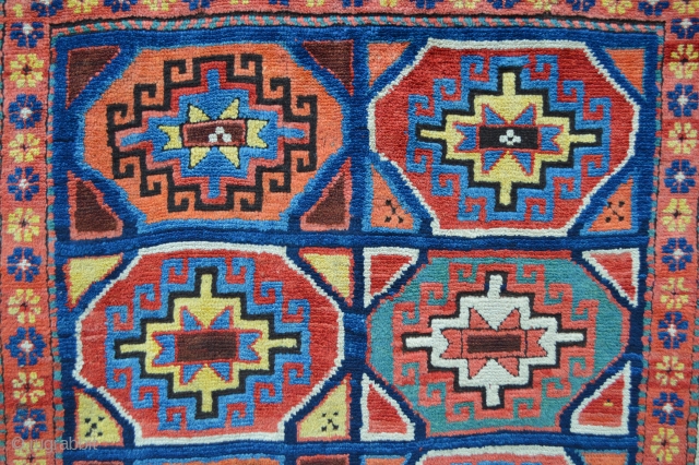 Fabulous full lustrous pile Kordi corridor carpet with wonderful natural colours 3.13m x 1.30m (10' 3" x 4' 3").              