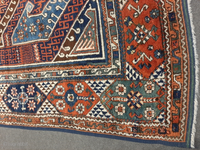 Anatolian karakeçeli carpet ower 100 years old 2.17x3.10 cm2                        