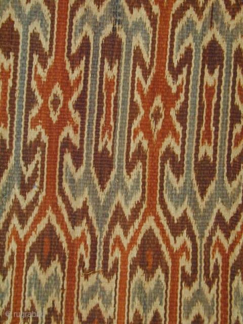 Toraja Sekomandi - Funeral Blanket (from the highlands of Sulawesi - Celebes). All natural colours. Ikat/handspun cotton. Mid-20th C. Mint condition. 210x134 cms - shown folded in half in overall pic.  