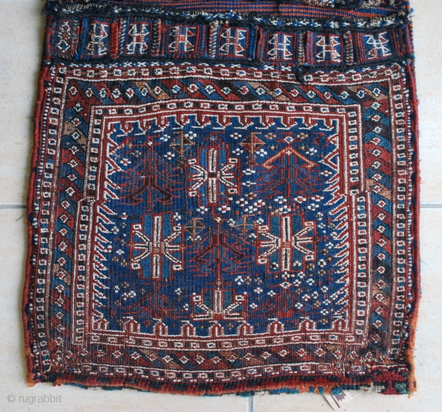 Antique Bakhtiari saddle-bag, ca.1900, 51 x 104 cm. Wool and cotton-white. The back was seemingly replaced.                 