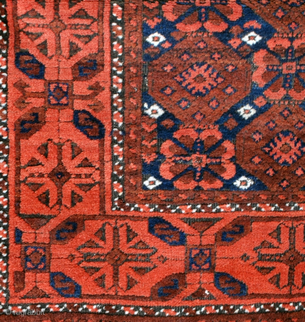 Mina-khani pattern Balouch, 1st quarter 20th c. 98 x 170 cm. Very good condition. Black corrosion. Nice wool and warm colors.            