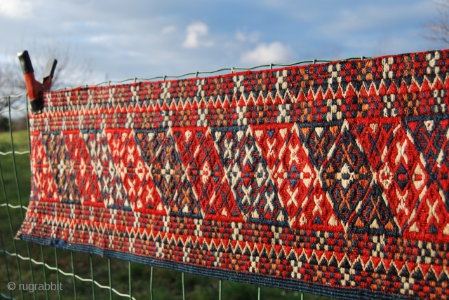 Turkmen Ersari kilim border fragment. Cm 23x270. Lovely weaving. Second half 19th century. In very good condition.
Please see also my other listings: http://rugrabbit.com/profile/580
          