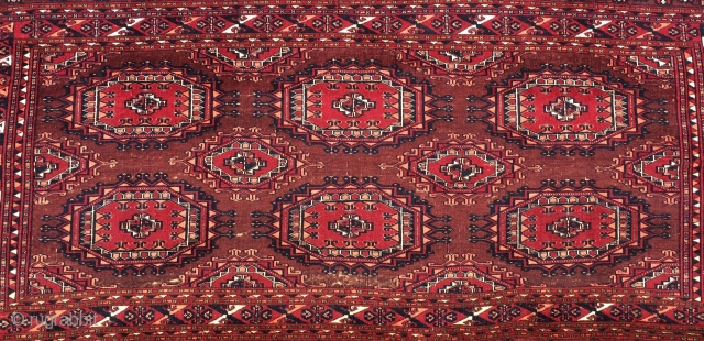 Turkmen Saryk çuval. Cm 87x153- Second half 19th century. Six main Gul pattern. Wool, silk, cotton. Very fine weave. Lovely natural saturated colors. See madder red, cochineal, orange on a liverish brown  ...