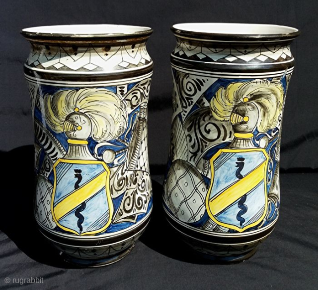 Albarelli Fratelli Crestoni 1900-1931 Civita Castellana – Viterbo - Central Italy Pair of antique and glorious ceramics from Civita Castellana, Central Italy. Cylindrical shaped vases made of hard glazed majolica, enameled both  ...