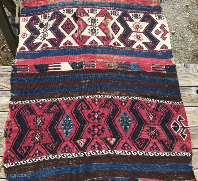 Sinanli Malatya kilim strip. Cm 90x415. The Sinanli were a subtribe of the bigger and better known Reshwani group. They were great weavers and dyers. - Second half 19th c. Wool, cotton  ...