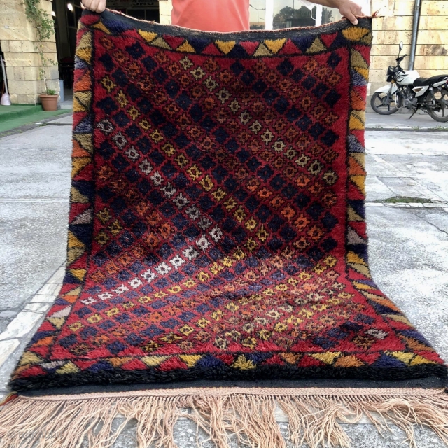 Meditation or yoga rug?
This Yatak or sleeping rug is from Konya area. Size is cm 132x186. Great size, great, unusual pattern. High pile, lovely color combination, very good condition. Colors: imo some  ...