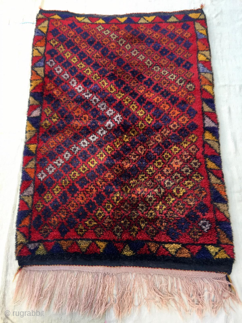 YATAK or SLEEPING/BED RUG.
Use it as meditation or yoga rug.
This vintage or older Yatak/sleeping rug is from Konya area. 
Size is cm 132x186. Great size, great, unusual pattern.
High pile, lovely color combination,  ...