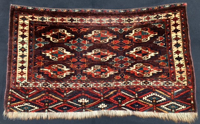 Closing down of the Turkmen section of my collection.
I have decided to get rid of all Turkmen trappings/rugs/various at lowest prices ever and concentrate on other tribal groups, like the Sinanli, Shahsavan,  ...