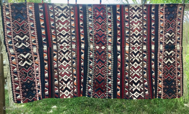 Sinanli, Reshwani group kilim. Eastern Anatolia, Malatya area. Cm 170x310. Great color saturation. Wool, cotton, metal thread. Mint condition except for one 15x15 restoration probably due to a tear since the kilim  ...