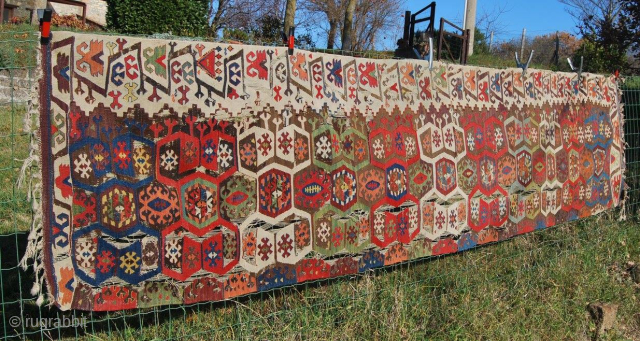 Karapinar kilim, cm 90x380, 1880sh, condition issues.
Ask for more infos and pics. Carlokocman@gmail.com
                    