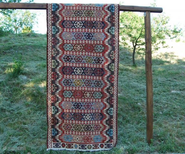 Balkan vintage kilim. Cm 140x284. Cotton & wool. Good condition. Not expensive.                     