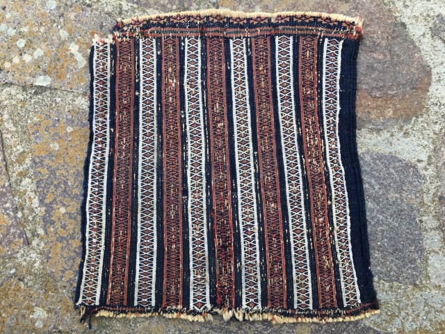 Baluchi (?) small chanteh/bag face. Cm 36x36 ca. Late 19th/early 20th c. Very tight weave, Heavy embroidery, see last pic. Great graphic. Sweet small price.        