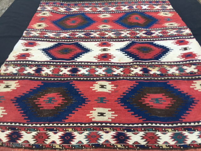 Shahsavan beautiful & rare full bag..
Cm 81x98 or 81x196 open. Datable to the end of the 19th century.
Wonderful natural colors. Madder red, indigo blue, white is wool. Three main flat weave strips  ...