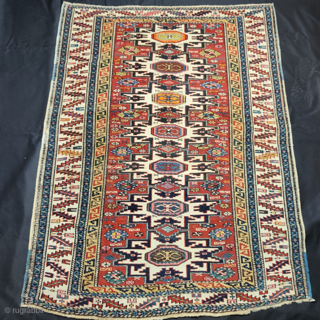 Shirwan Lesghi Rug.
Seven Stars Tribal Jewel.
Size is cm 100x130.
Approx age is end of the 19th, early 20th century, but could well be older.
Lesghistan, northern Caucasus, along the Caspian sea, Southern Daghestan, Northern  ...