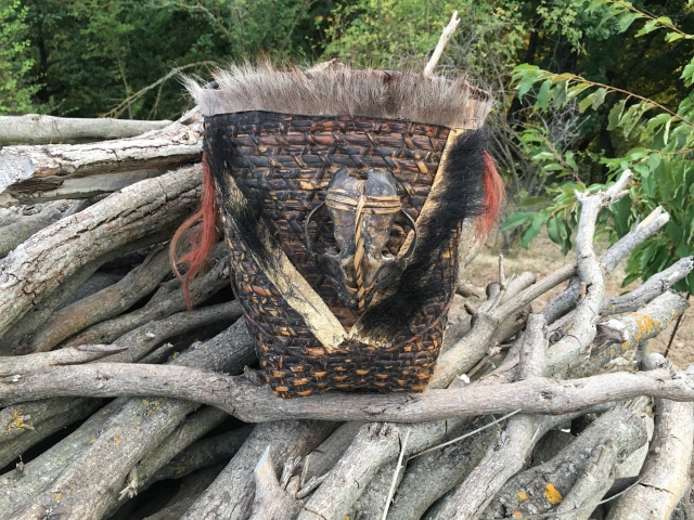 Naga head hunter's basket. See my previous post for more pics & infos http://rugrabbit.com/node/51013
                   