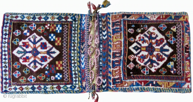 Qashqai collectors only. This is imho a very rare and beautiful Qashqai Gabbeh khorjin. Cm 50x125 ca. Datable back to 100/110 years. The rarity is first of all in the fact that  ...