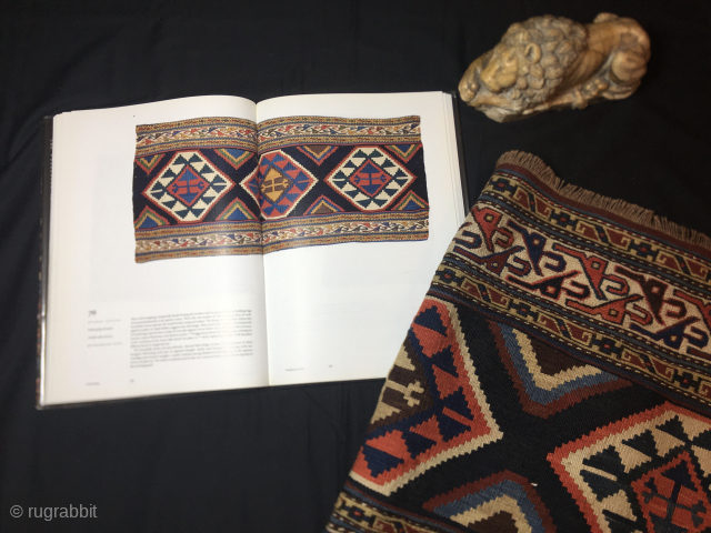 Shahsavan Moghan Savalan sumack/kilim mafrash long panel.
Cm 56x103. Datable end 19th, early 20th century.
See extended caption in an almost identical panel in the the wonderful book of
John Wertime "SUMACK BAGS".
If interested please ...