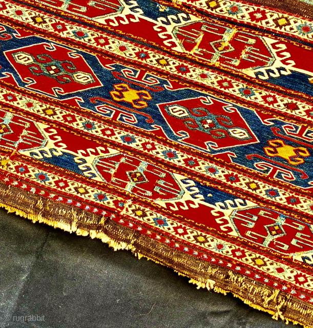 Shahsavan Sumack Mafrash Long Panel
Size is cm 52x104 ca
Datable mid 19th century, let's say 1860sh
One of the oldest I’ve ever seen and also with a very fine weaving
Fantastic ...