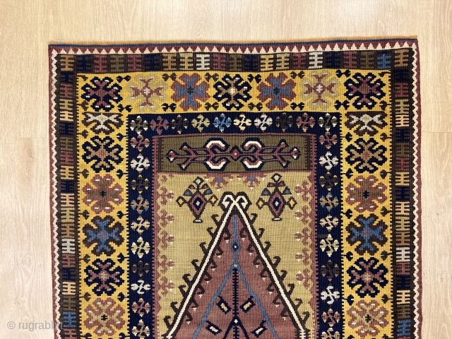 2'11'' x 4'7'' / 90cm x 140cm An antique Yahyali prayer kilim from central Anatolia.                  