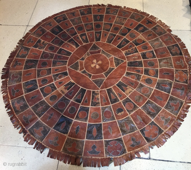 North African leather(snake and goat)roundel,size 135 x 135 cm


















                        