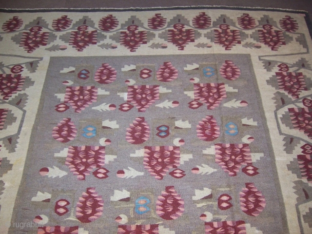 Beserabian Kilim 2,20*3,05                              