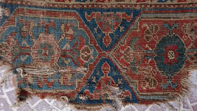 18thc Oushak rug frakment
size=66x63                             