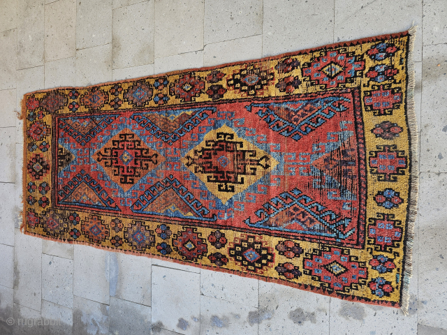 Cappadocia carpet and picture on the wall from Aksaray Çanlı church.
Size:230x100 cm                     