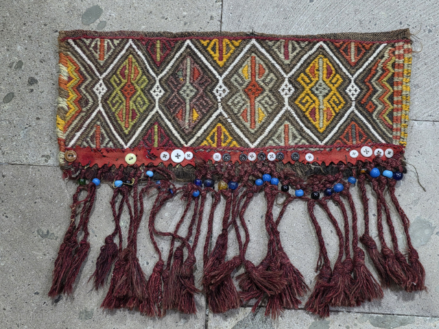 Anatolian Yoruk Hotamish pincushion. Glass beads.
Size 44x20 cm
Please contact salaberina@gmail.com
Free shipping.