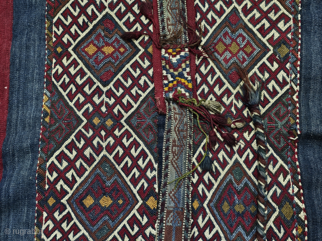 Anatolian Arapgir Sumac Cuval in Great Condition
Size:150x105 cm
salaberina@gmail.com                         