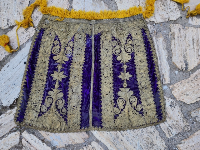 gold wire break velvet ottoman bundle
Size=60x46 cm                          