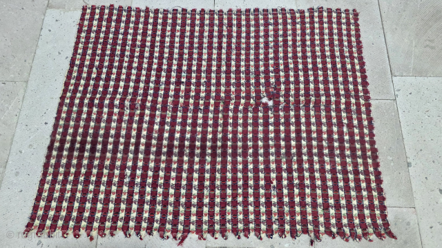 Antique Anatolian Sivas shawl
Size:100*77 cm
Please contact salaberina@gmail.com                          