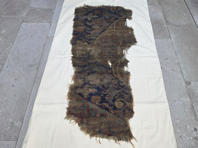18.Th Century Oushak Rug fragment 
Size:147*55 cm
Please contact salaberina@gmail.com                        