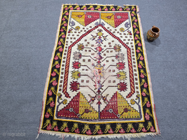 Western Anatolia Selendi rug 
Size.155x100 cm
salaberina@gmail.com                           